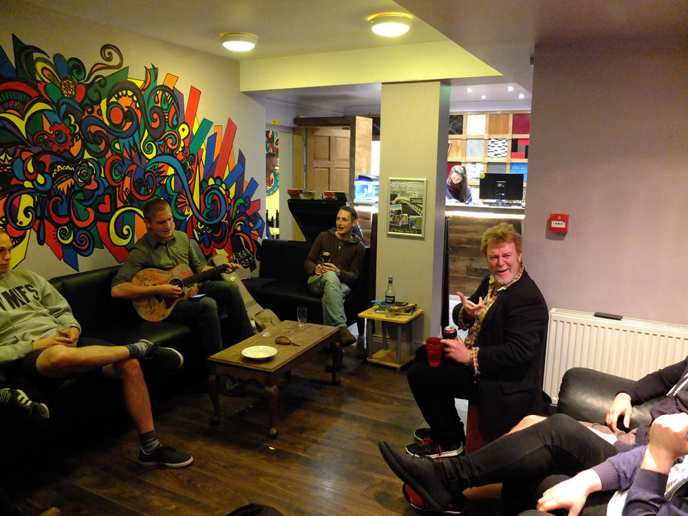 The Times - Camden Place Albergue *