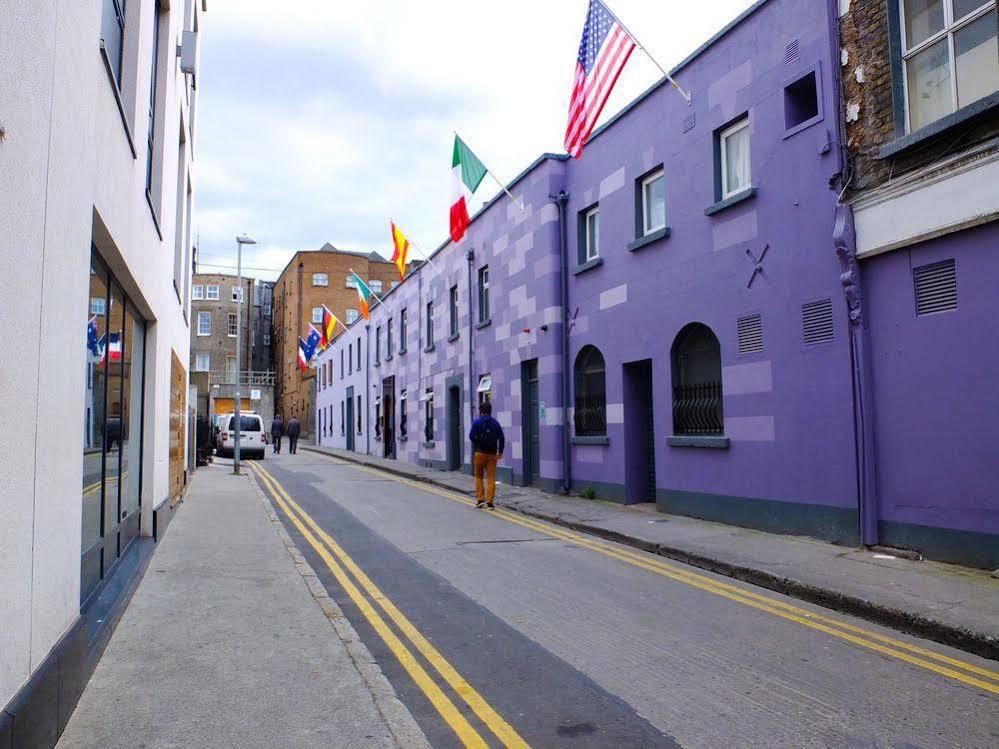 The Times - Camden Place Albergue *